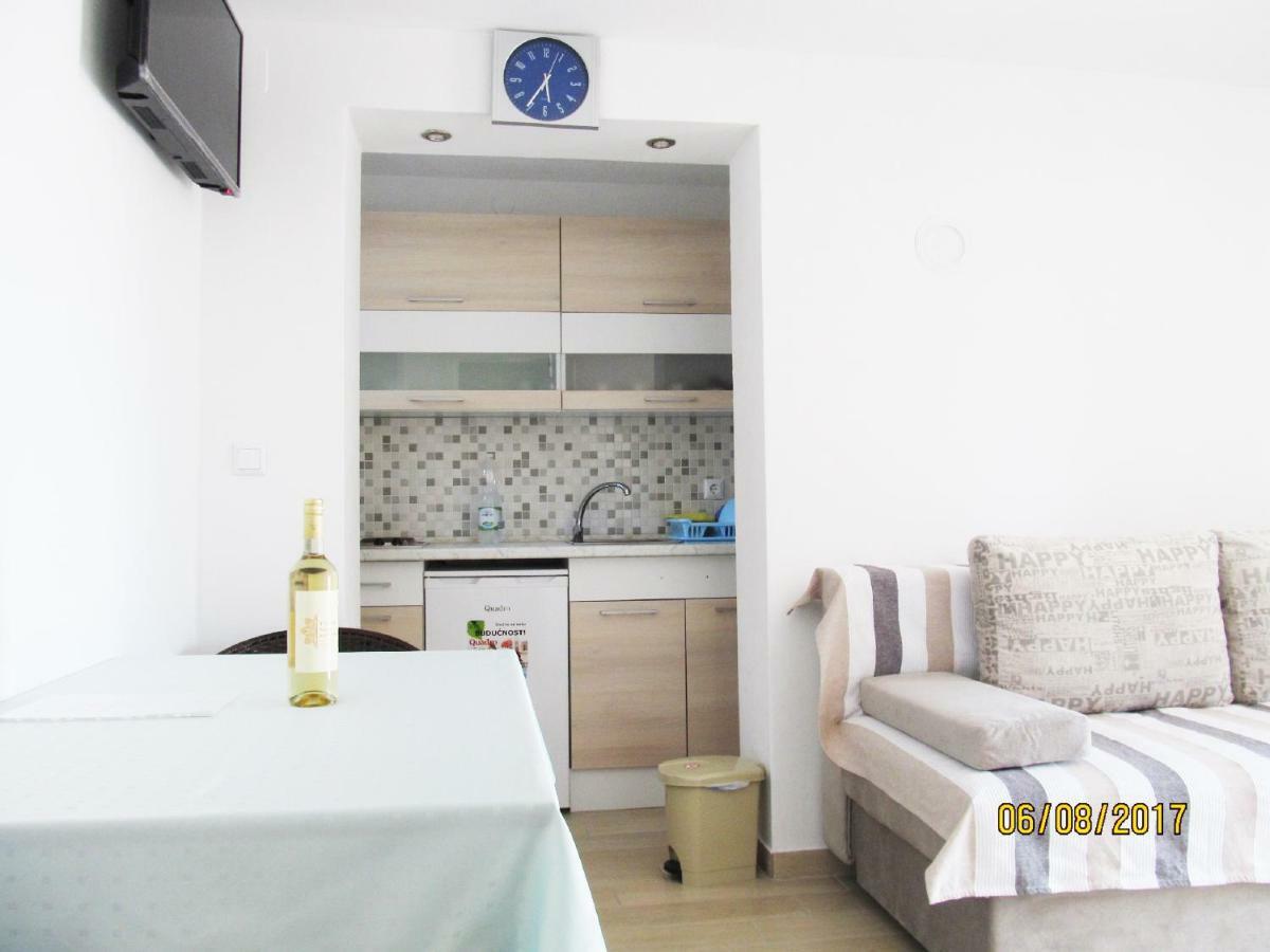 Apartmani Mala Sirena Maslenica Kültér fotó