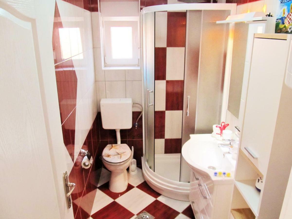 Apartmani Mala Sirena Maslenica Kültér fotó