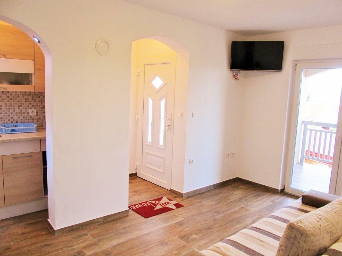 Apartmani Mala Sirena Maslenica Kültér fotó