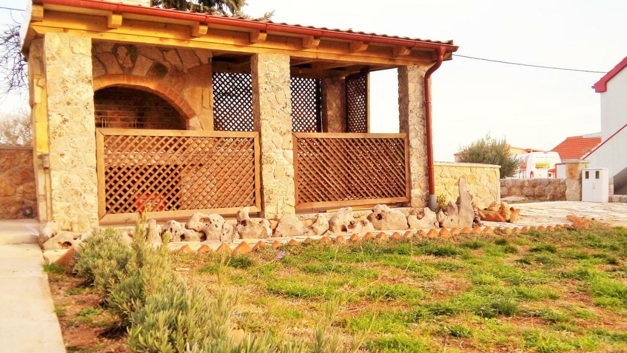 Apartmani Mala Sirena Maslenica Kültér fotó