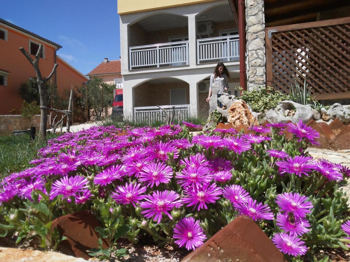 Apartmani Mala Sirena Maslenica Kültér fotó